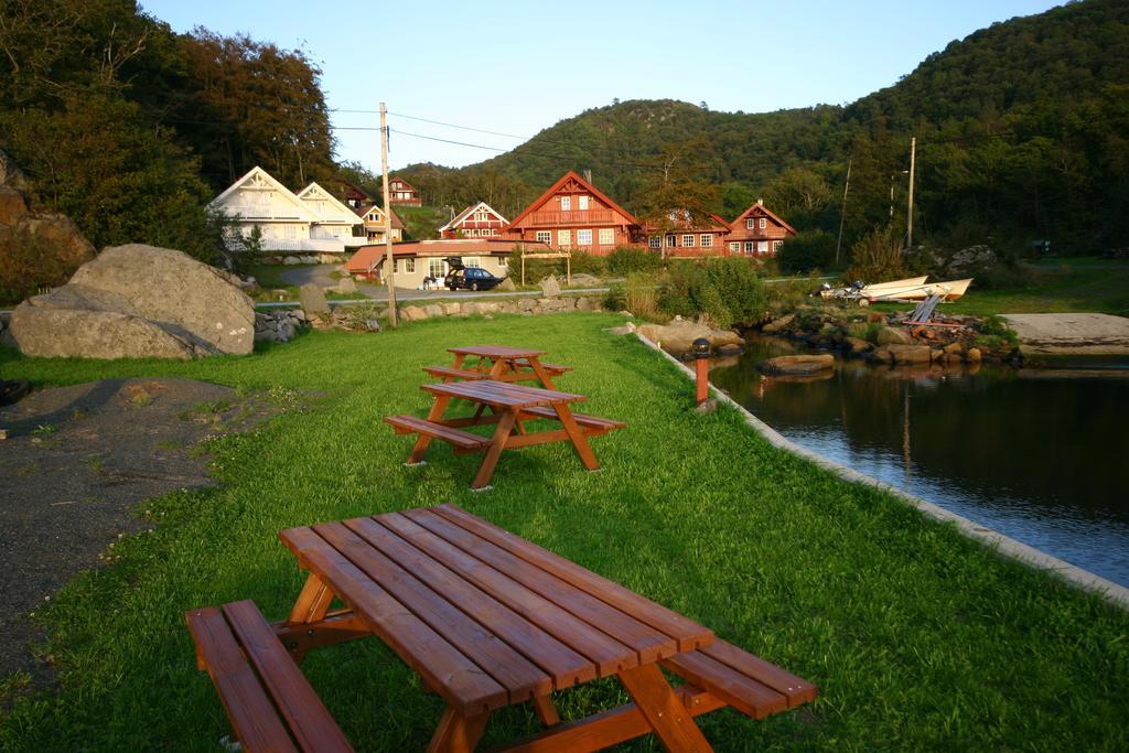 Bjornevag Ferie Hotel Farsund Exterior foto